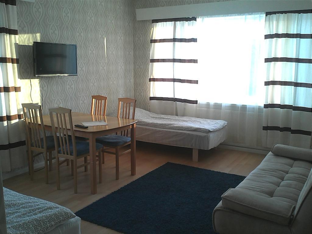 Huoneistohotelli Teekki Muuruvesi Habitación foto